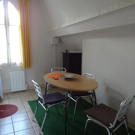 Apartment Le Raphael * Онфлёр